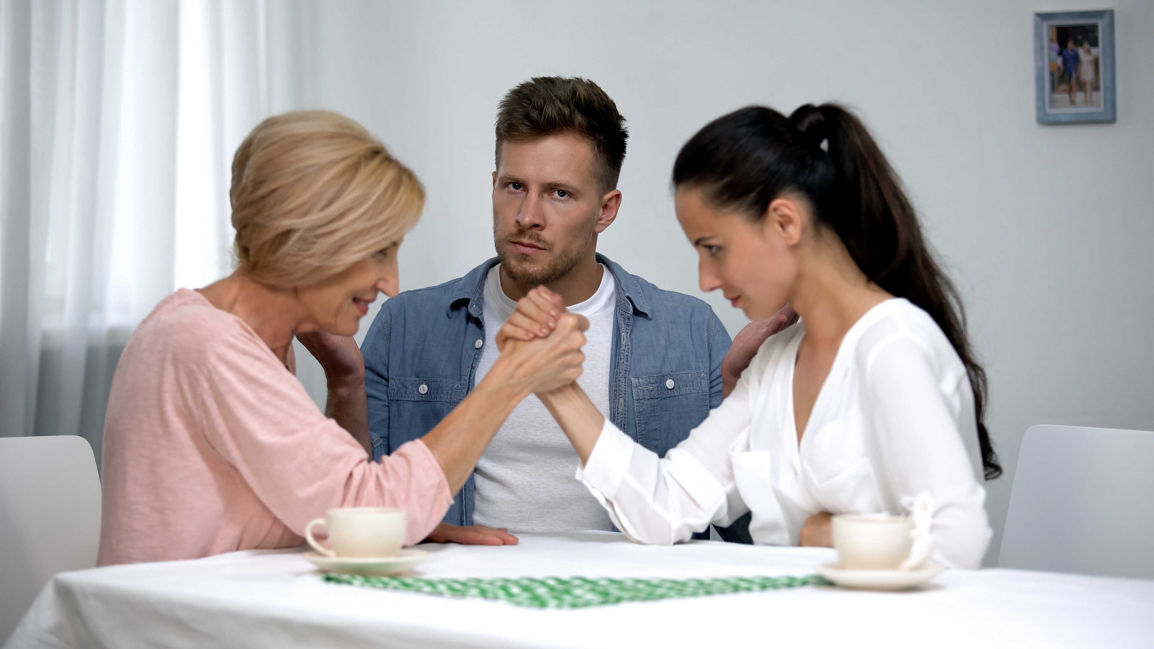 Cara Efektif Cegah Konflik dengan Mertua, Boleh Dicoba